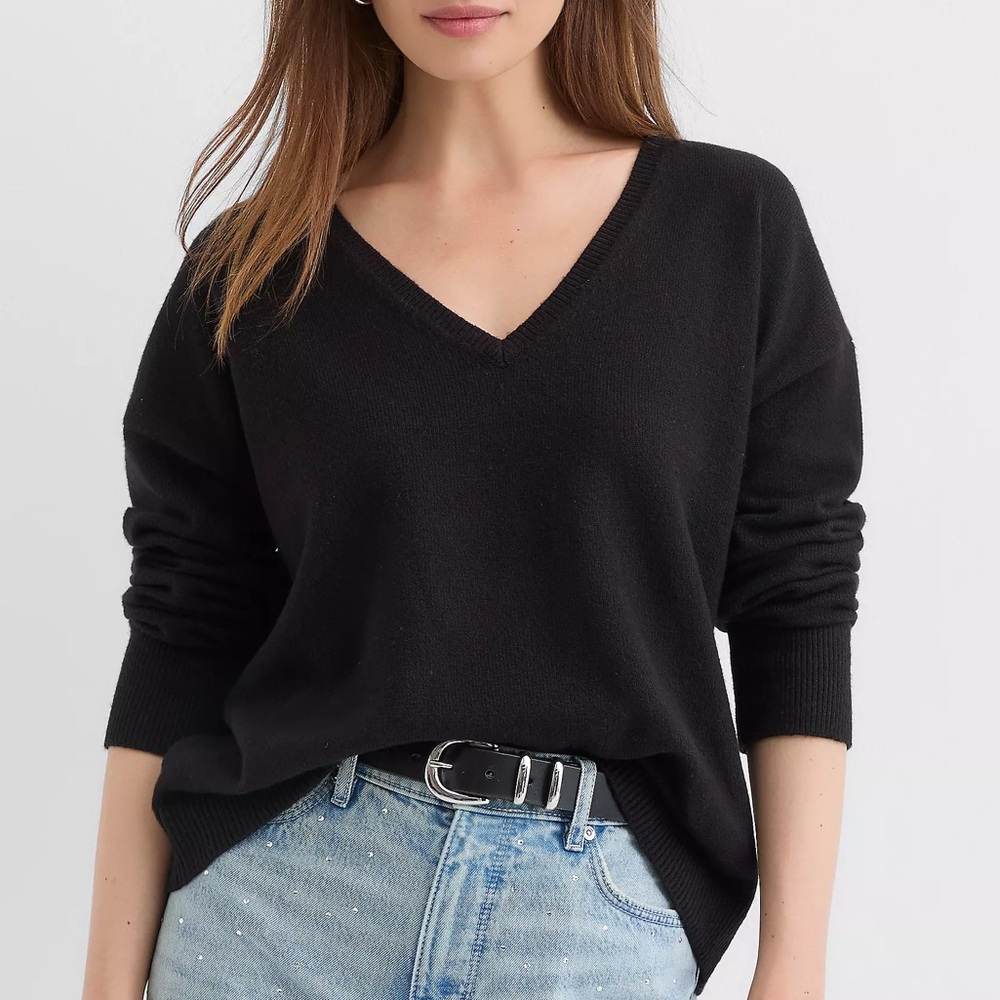 LOFT - Soft Knit V-Neck Long-Sleeve Sweater Size M Black - Picture 1 of 9